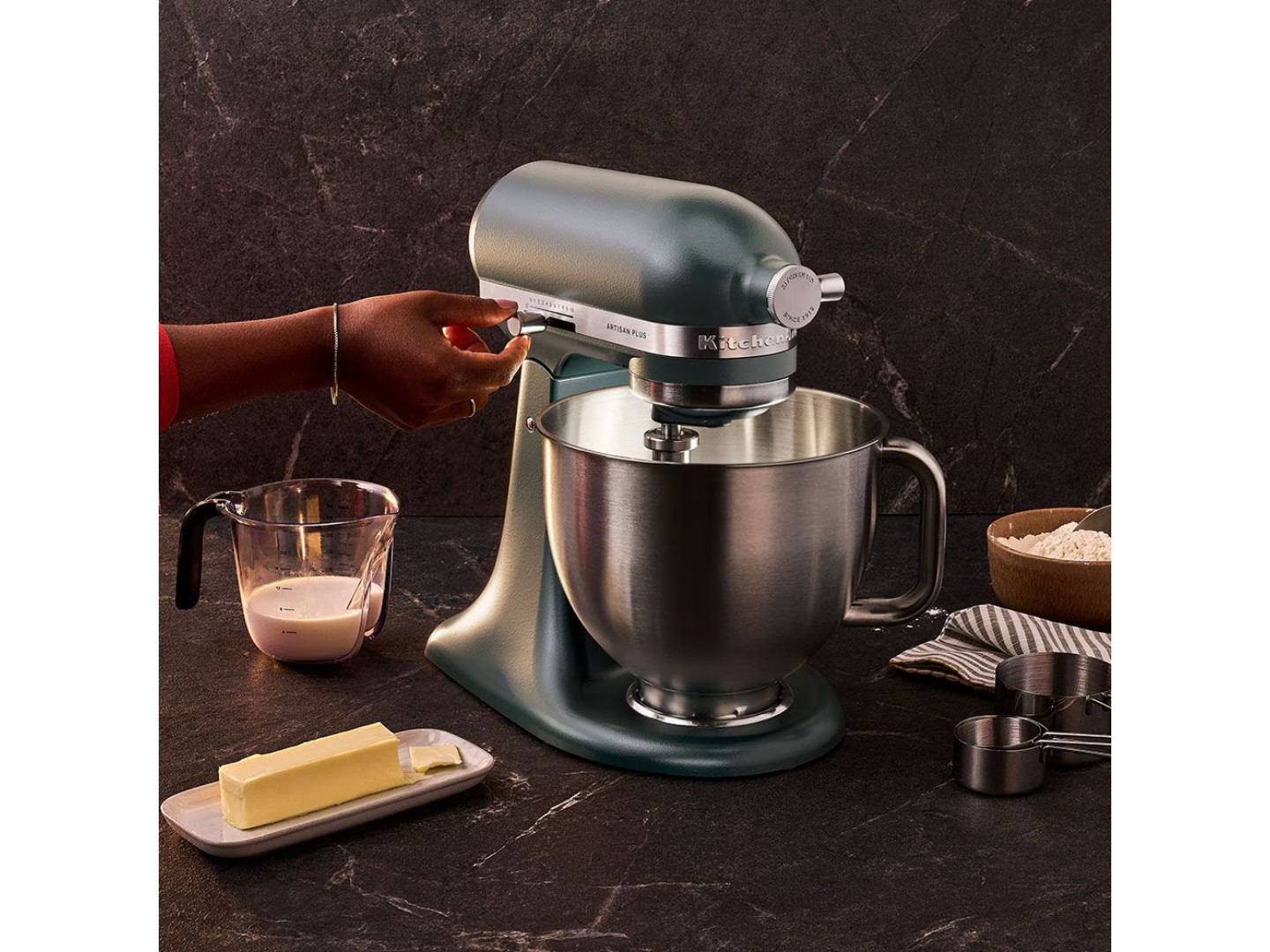 Планетарний міксер KitchenAid Artisan Plus 4.7 л (5KSM50PKVEJP) — фото 5